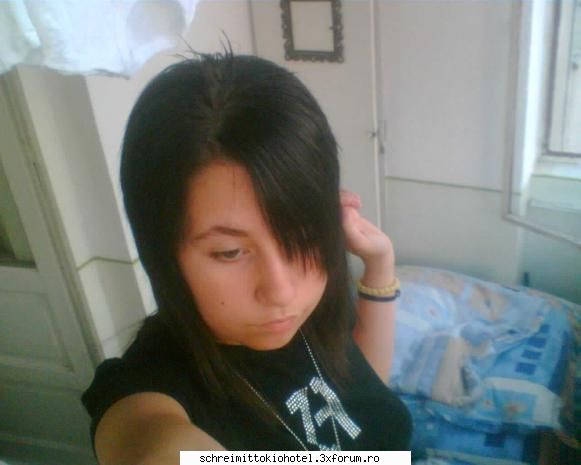 ^^^Aaaaaa aterizez sh YO p aici...O.o^^^ - ~screamo hardcore bublles - --= Poze cu noi =--