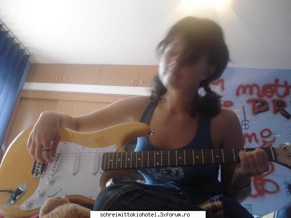 ^^^Aaaaaa aterizez sh YO p aici...O.o^^^ - ~screamo hardcore bublles - --= Poze cu noi =--