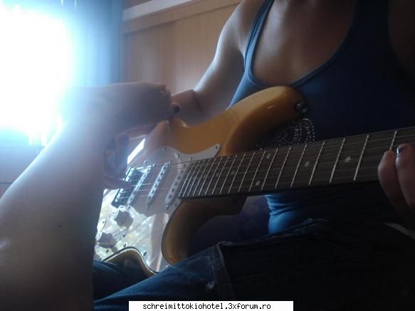 ^^^Aaaaaa aterizez sh YO p aici...O.o^^^ - ~screamo hardcore bublles - --= Poze cu noi =--