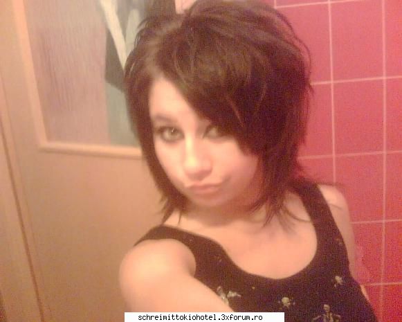 ^^^Aaaaaa aterizez sh YO p aici...O.o^^^ - ~screamo hardcore bublles - --= Poze cu noi =--