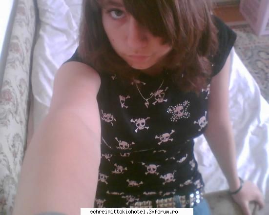 ^^^Aaaaaa aterizez sh YO p aici...O.o^^^ - da' shtiu k nu ii prea clara.. =( ....a' - --= Poze cu noi =--