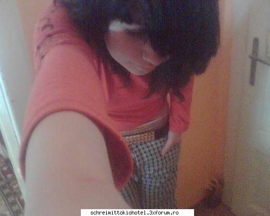 ^^^Aaaaaa aterizez sh YO p aici...O.o^^^ - huh..va pon poza q m3..da' mno logik fara - --= Poze cu noi =--