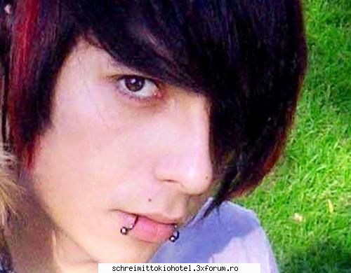 Poze cu EMO people - ioana kaulitz - ==> EMOtional People <==