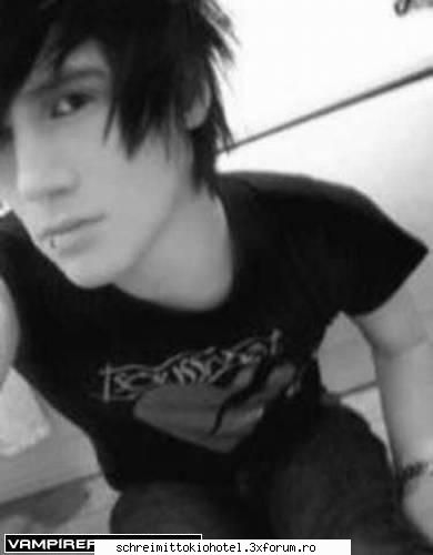 Poze cu EMO people - ioana kaulitz - ==> EMOtional People <==