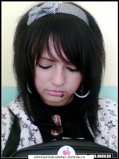 Poze cu EMO people - ji ea e simpatik - ==> EMOtional People <==