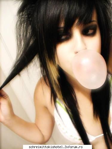 Poze cu EMO people - xXxButterfly-GurlxXx - ==> EMOtional People <==