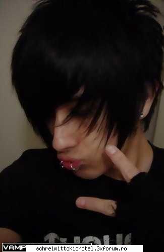 Poze cu EMO people - chiar k ii faina poza aia - ==> EMOtional People <==