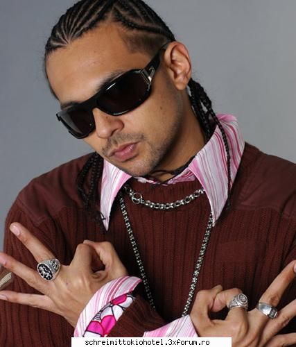 Sean Paul - Biografie DJ-ul Sean Paul a inceput sa cante in - >:P Pop-R&B >:P